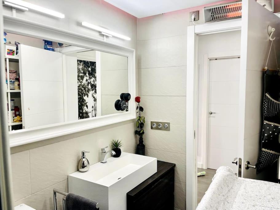 Nuevo!! Apartamento Lujo&Confort. Parking Sevilla Exteriér fotografie